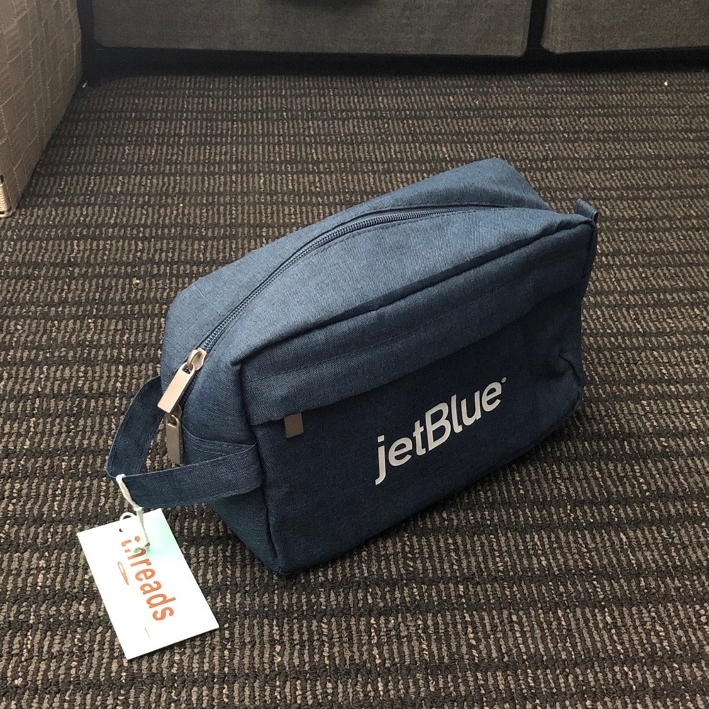 🏋️‍♂️ JetBlue Men's Toiletry Travel Bag Nwt